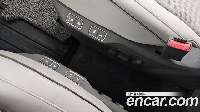 Hyundai Staria 2022 — photo 32