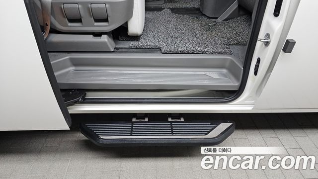 Hyundai Staria 2022 — photo 37