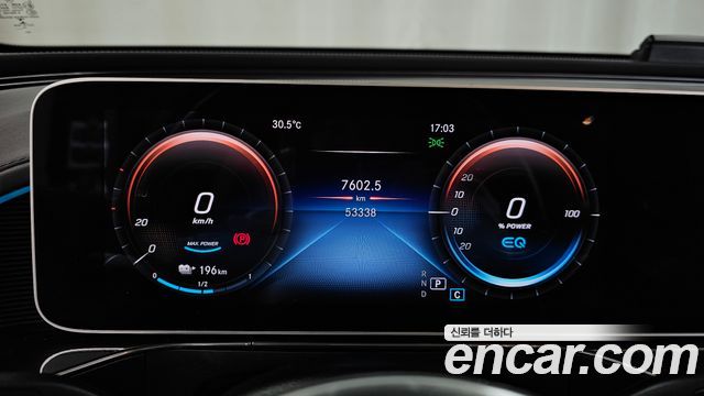Mercedes-Benz EQC 2020 — photo 8