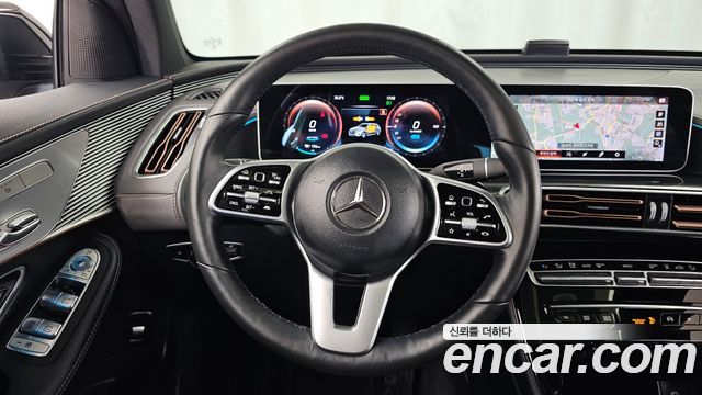 Mercedes-Benz EQC 2020 — photo 13