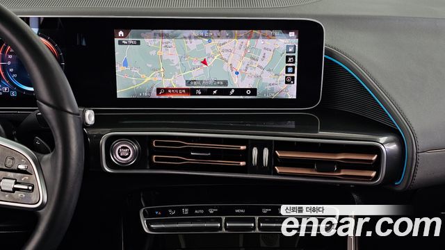 Mercedes-Benz EQC 2020 — photo 14