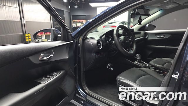Kia K3 2022 — photo 13