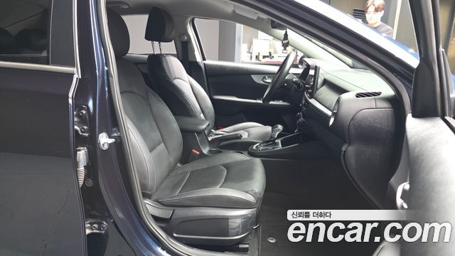 Kia K3 2022 — photo 17