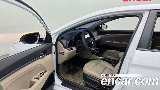 Hyundai AVANTE 2020 — photo 6