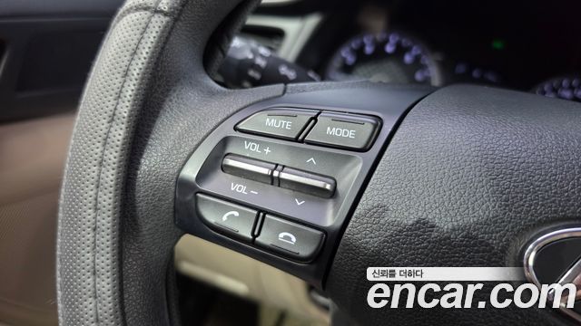 Hyundai AVANTE 2020 — photo 15
