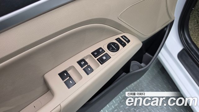 Hyundai AVANTE 2020 — photo 19