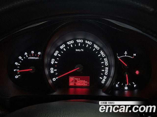 Kia Sportage 2012 — photo 11
