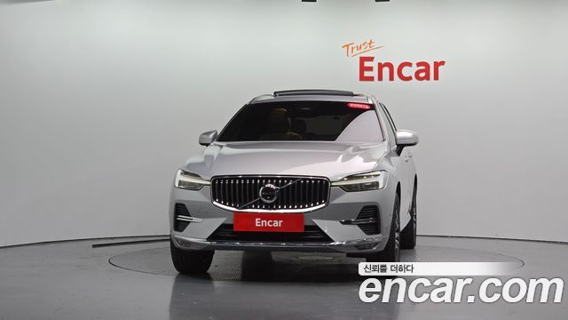 Volvo XC60 2022 — photo 3