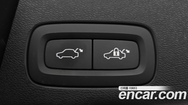 Volvo XC60 2022 — photo 22