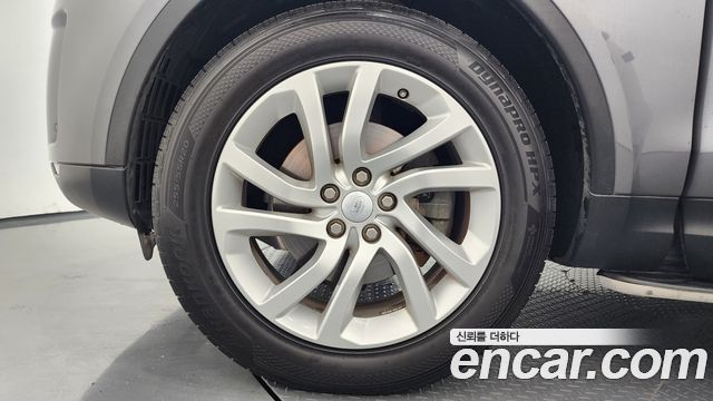 Land Rover Discovery 2018 — photo 5