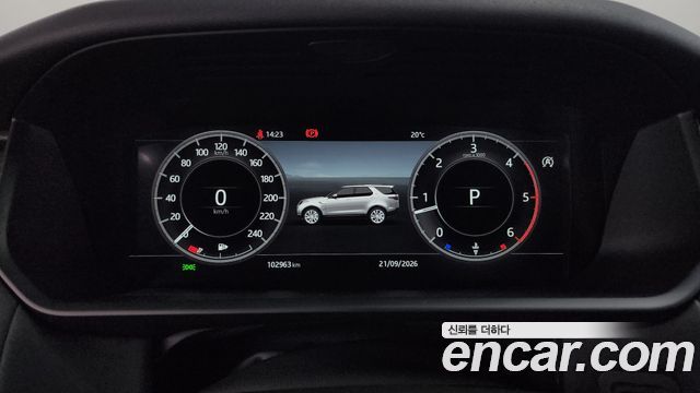 Land Rover Discovery 2018 — photo 11