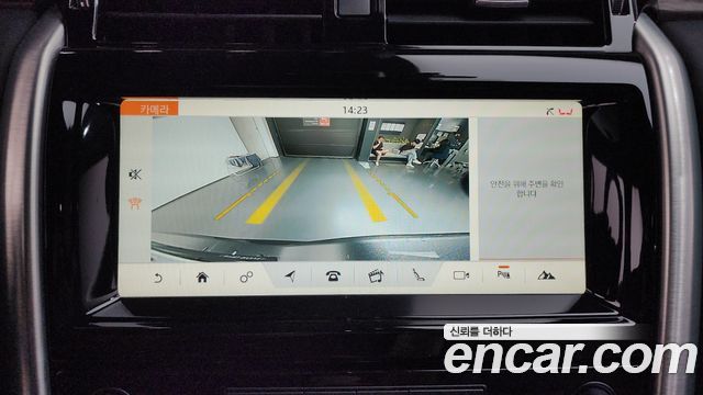 Land Rover Discovery 2018 — photo 20