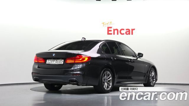 BMW 5-Series 2020 — photo 2