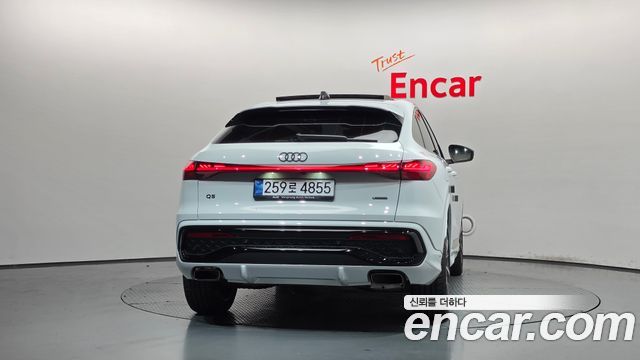 Audi Q5 2025 — photo 4