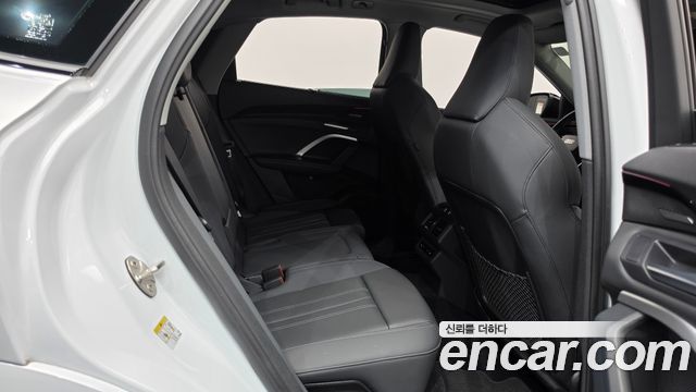 Audi Q5 2025 — photo 18