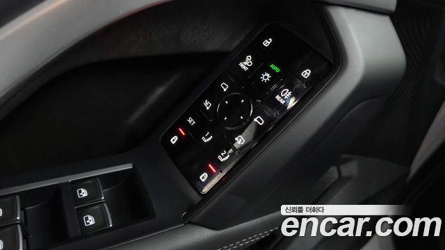 Audi Q5 2025 — photo 36