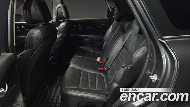 Kia Sorento 2015 — photo 18