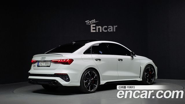 Audi RS3 2023 — photo 2