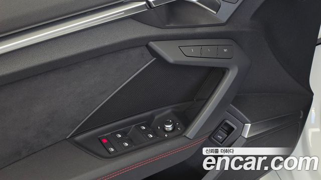 Audi RS3 2023 — photo 24