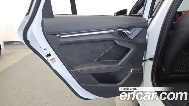 Audi RS3 2023 — photo 15