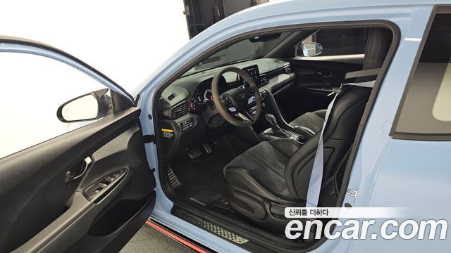 Hyundai Veloster 2021 — photo 13