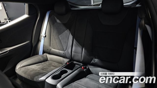 Hyundai Veloster 2021 — photo 18