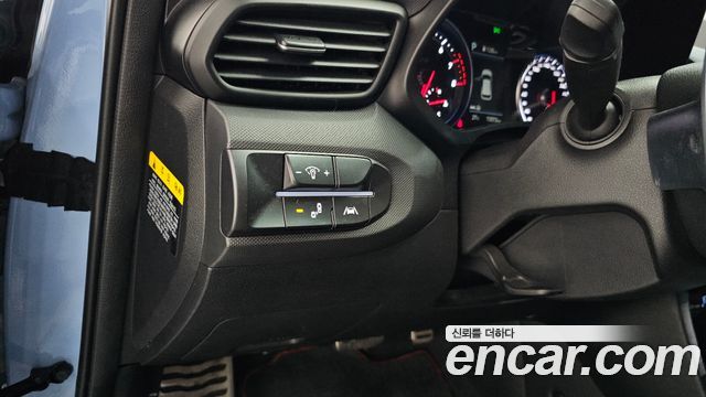 Hyundai Veloster 2021 — photo 22