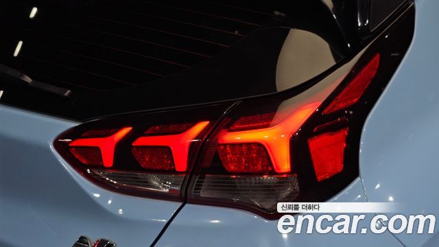 Hyundai Veloster 2021 — photo 9