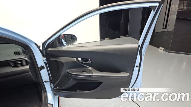 Hyundai Veloster 2021 — photo 14