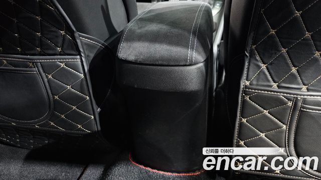 Hyundai Veloster 2021 — photo 31