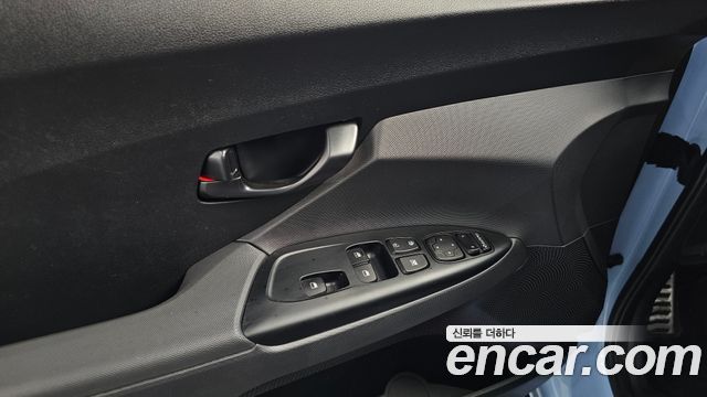 Hyundai Veloster 2021 — photo 33
