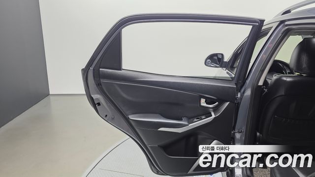 KG Mobility KORANDO 2016 — photo 15