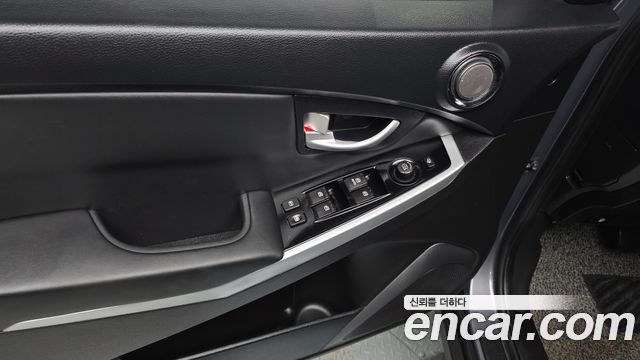 KG Mobility KORANDO 2016 — photo 28