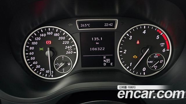 Mercedes-Benz B-Class 2014 — photo 8