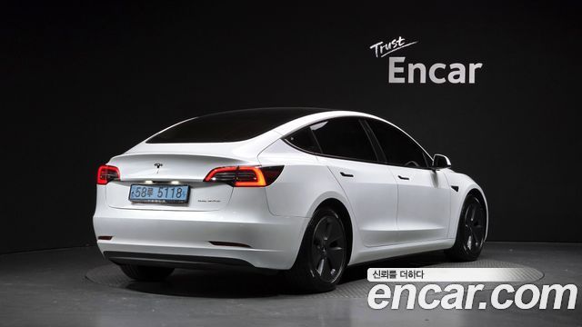Tesla Model 3 2022 — photo 2