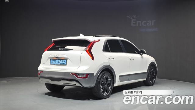 Kia Niro 2024 — photo 2