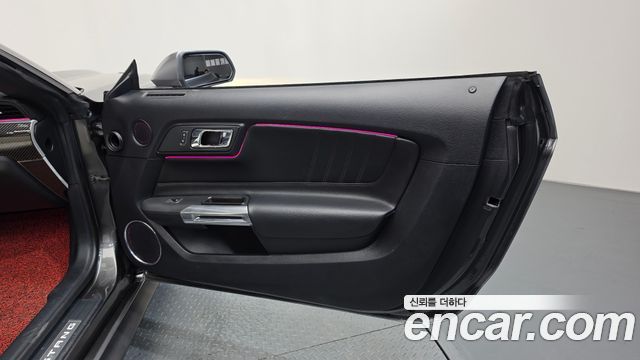 Ford Mustang 2015 — photo 15