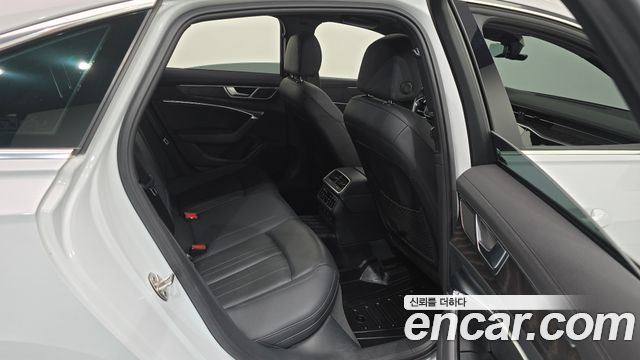 Audi A6 2023 — photo 17