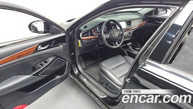 Kia K7 2016 — photo 17