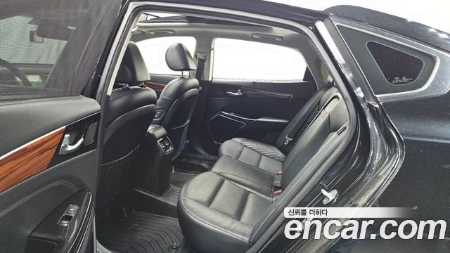 Kia K7 2016 — photo 18