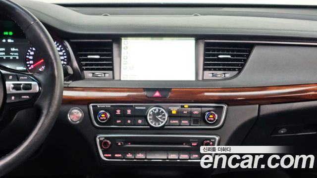 Kia K7 2016 — photo 21