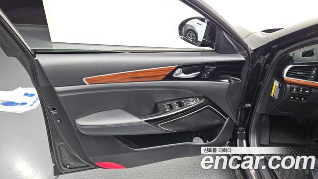 Kia K7 2016 — photo 14