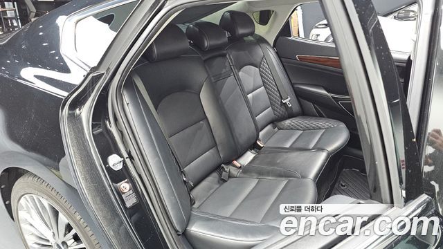 Kia K7 2016 — photo 16