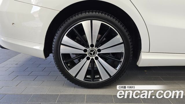 Mercedes-Benz CLA-Class 2018 — photo 5