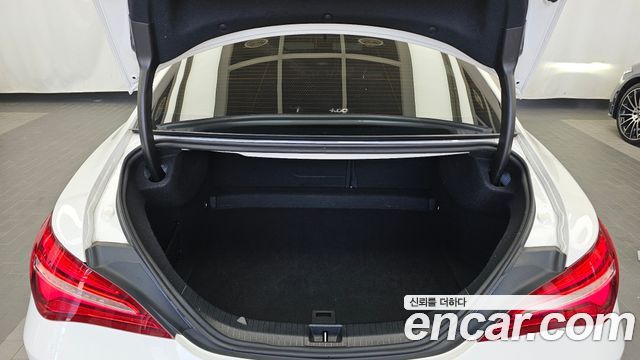 Mercedes-Benz CLA-Class 2018 — photo 24