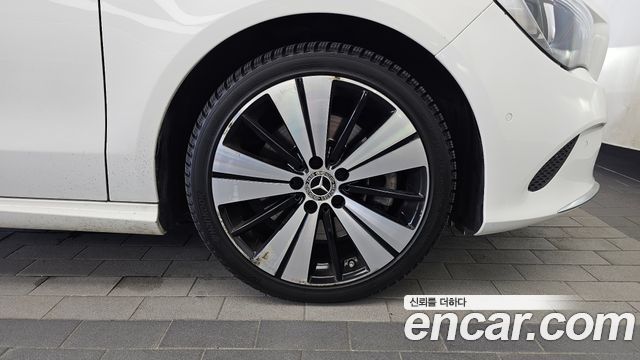 Mercedes-Benz CLA-Class 2018 — photo 7