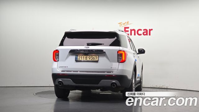 Ford Explorer 2021 — photo 4