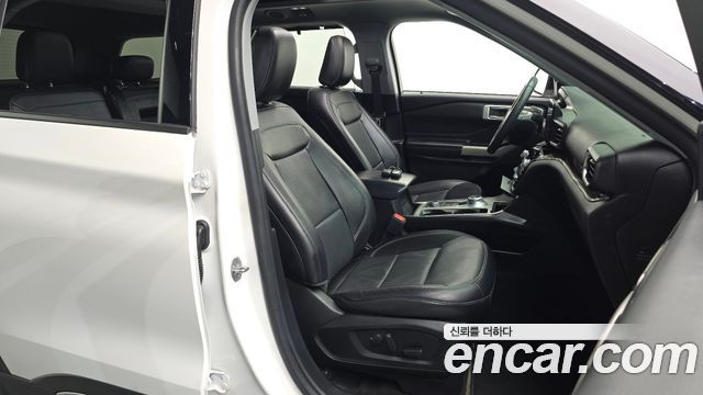 Ford Explorer 2021 — photo 12
