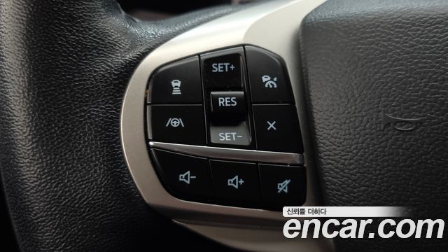 Ford Explorer 2021 — photo 17