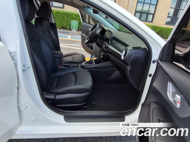 Kia K3 2022 — photo 12
